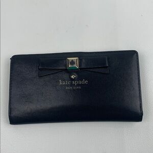 Kate Spade Black Bow Accent Wallet Snap Close Creme lined ID & Slip pockets